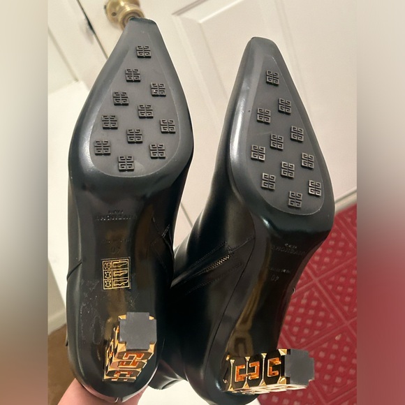 Givenchy Black and Gold G Cube Ankle Boots Size 40 - Picture 11 of 16